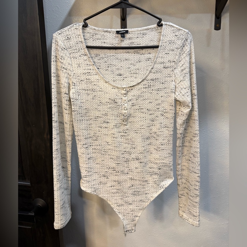 Express Long Sleeve bodysuit